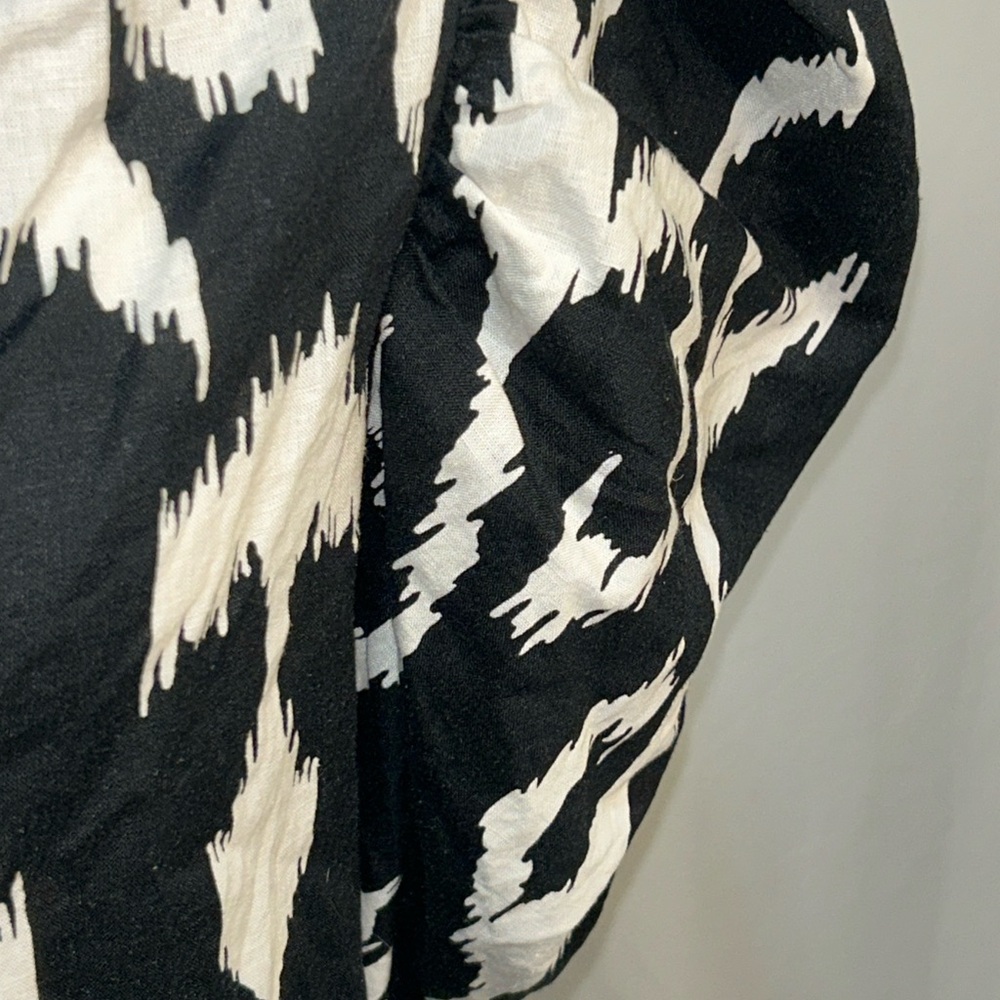 Rachel Zoe Graphic Black and White Blouse - Picture 2 of 8